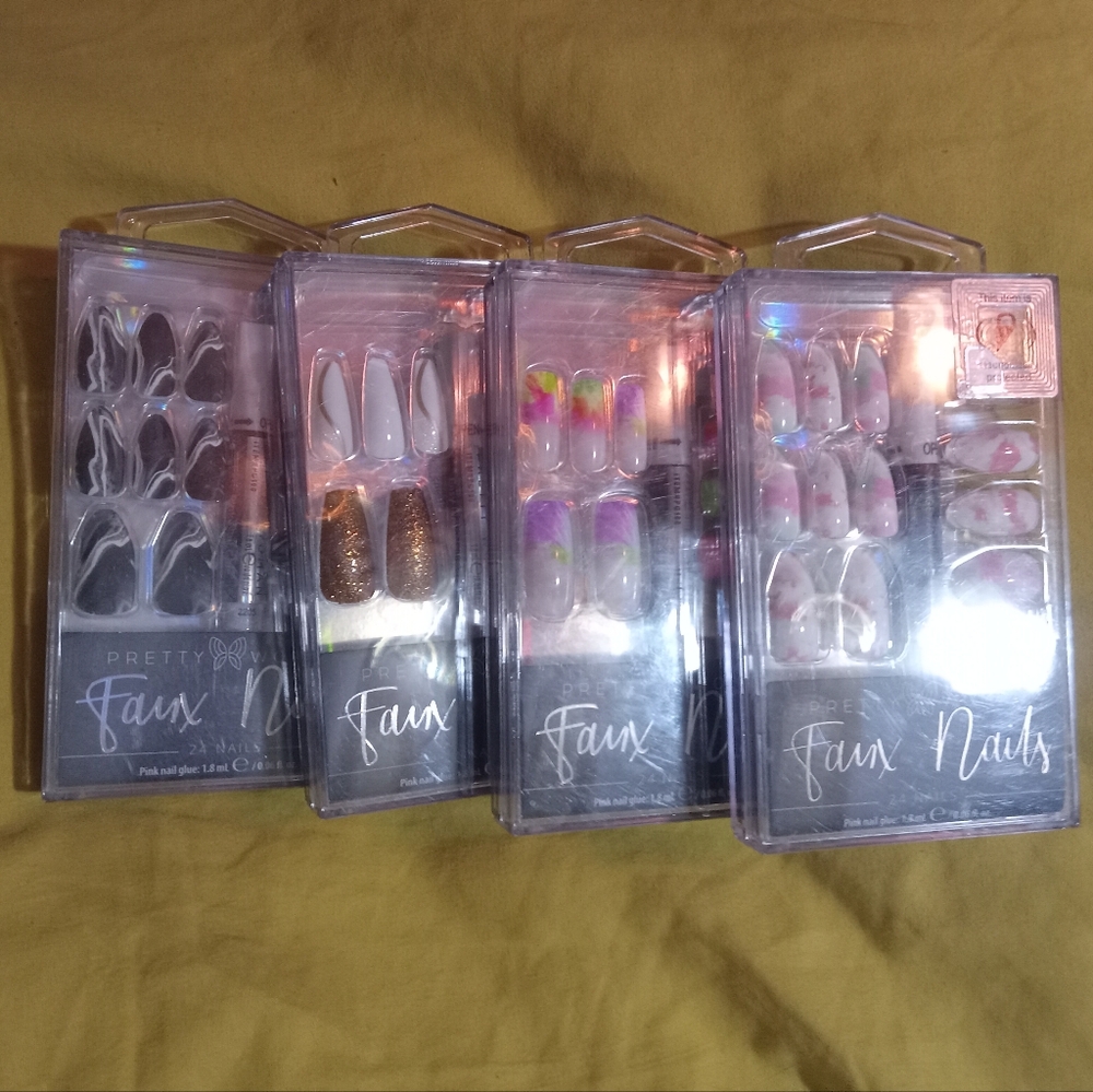 NEW Unopened Pretty Woman Try Me Faux Nails Lot of 4